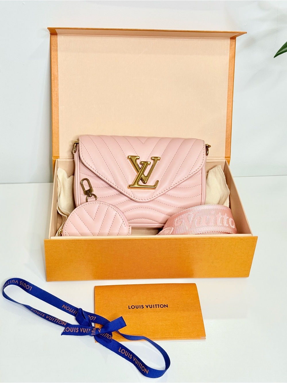Louis Vuitton New Wave Multi Pochette / Chain Bag Pink Full Set